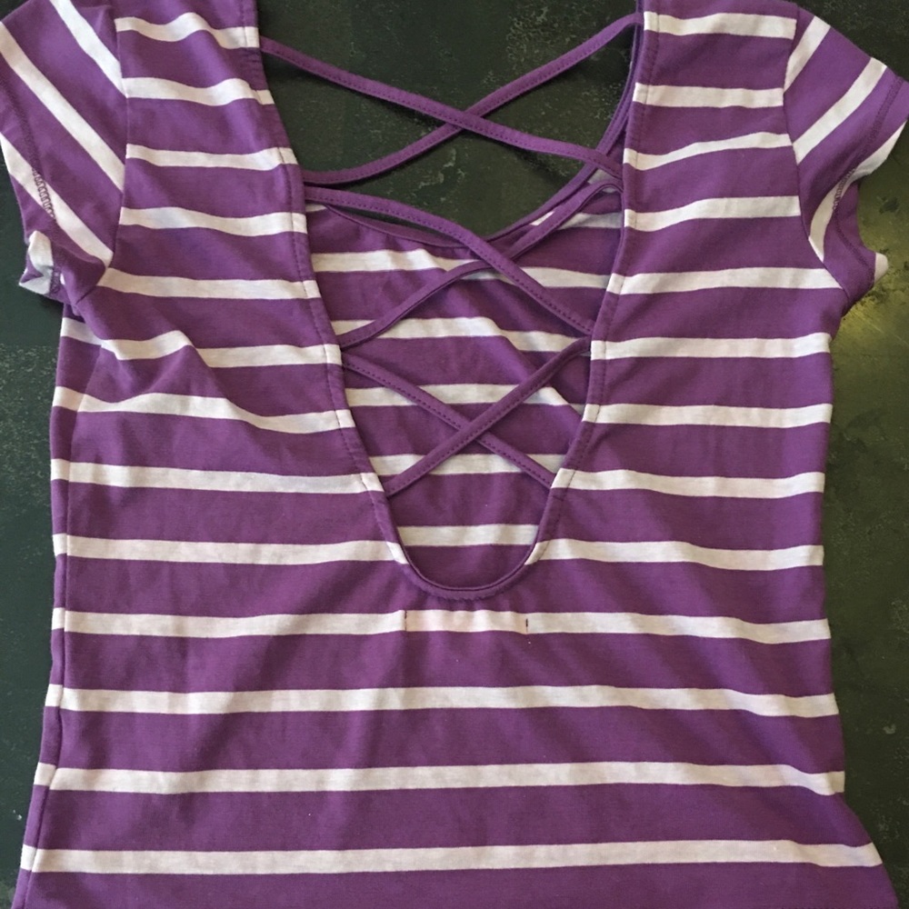 Criss Criss Back Crop top